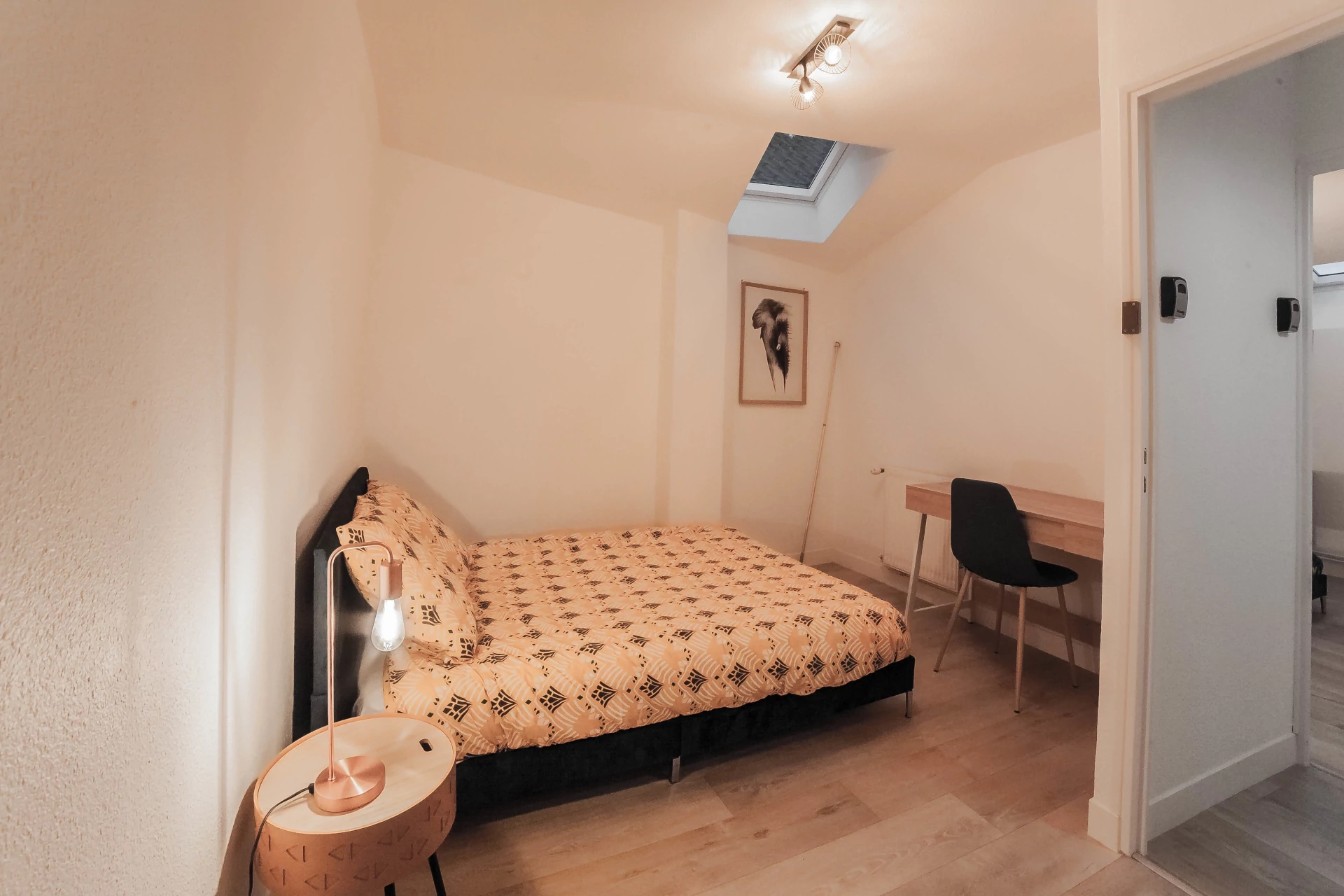 Chambre 3 vue bureau T5 colocation Limoges